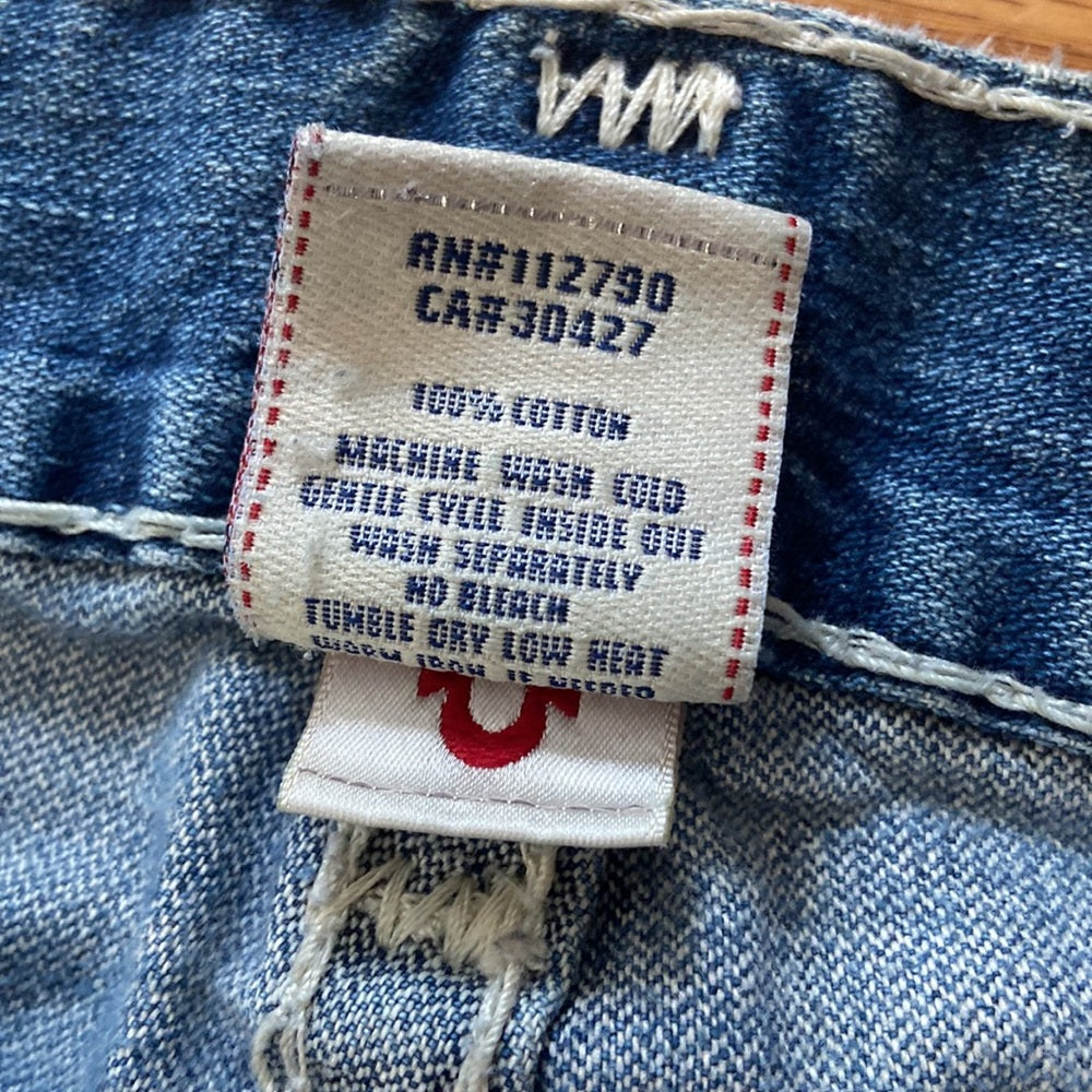 Men’s True Religion jeans. Blue denim. Size 32
