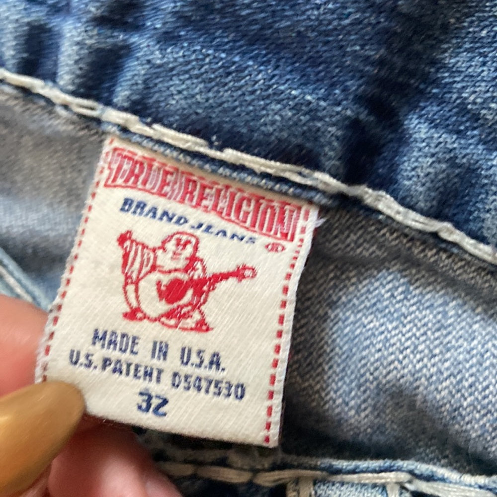 Men’s True Religion jeans. Blue denim. Size 32