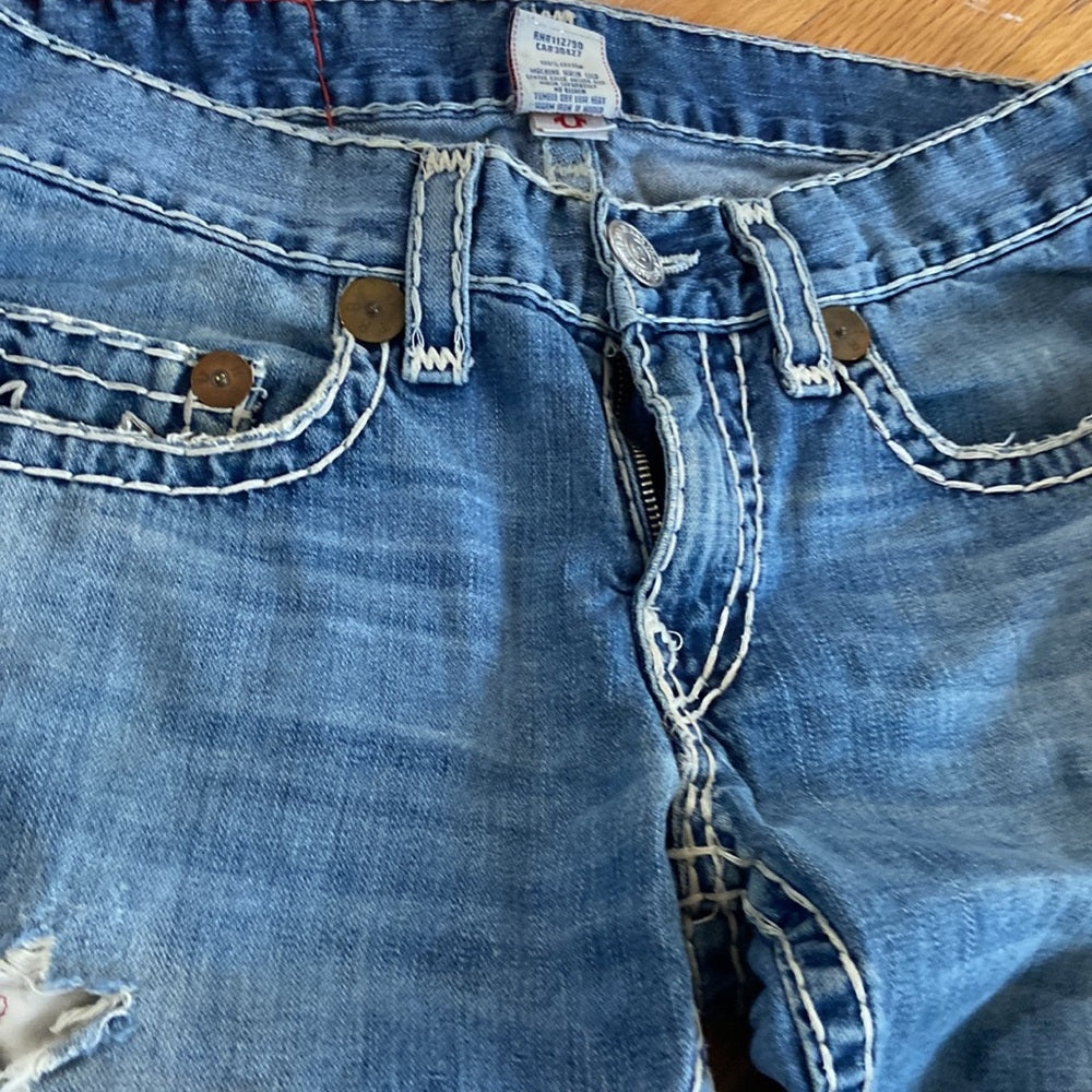Men’s True Religion jeans. Blue denim. Size 32