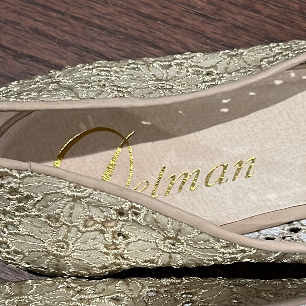 Delman Women’s Eyelet Beige Ballet Flats Size 11