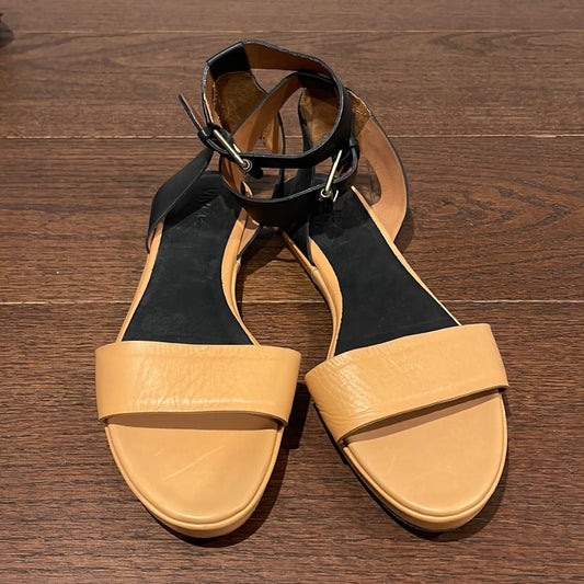Vince Women’s Tan and Black Sandals size 11