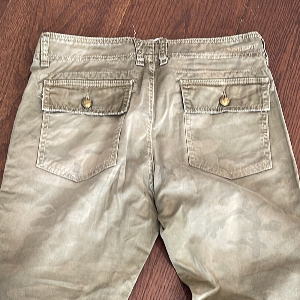 Current Elliot Green Camo Pants Size 25