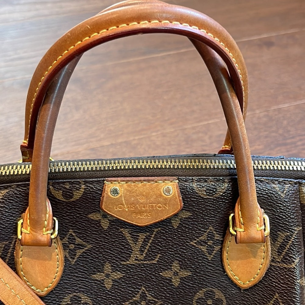 Louis Vuitton Turenne Monogram PM HandBag With Strap