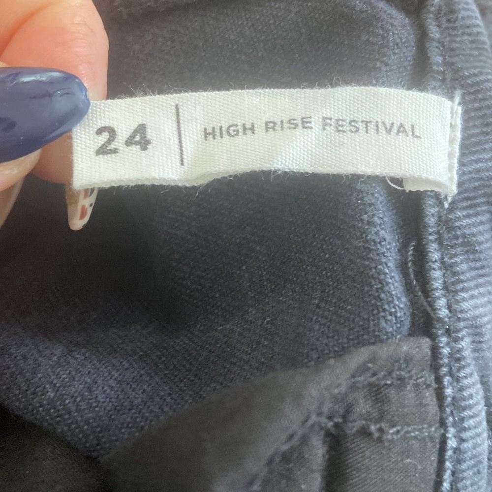Women’s Pacsun Jean shorts. Blue and black. Size 24