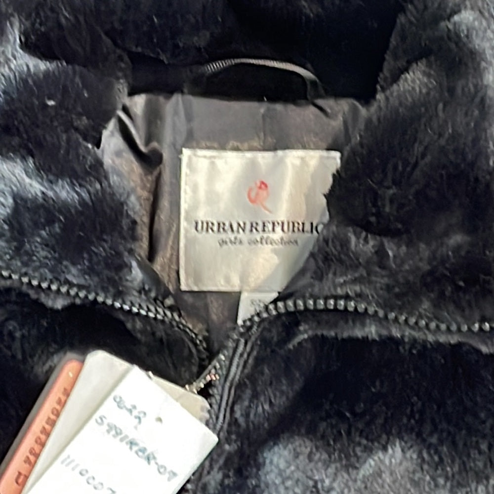 NWT Urban Republic Black Faux Fur Girls Jacket Size Medium 5/6