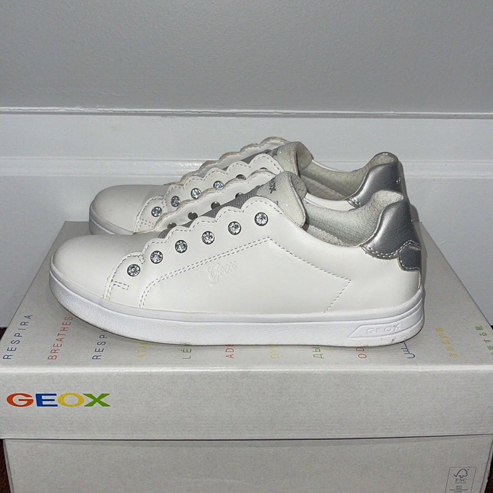 Geox Girls DJ Rock Faux Leather Slip On White Sneakers Size 3.5