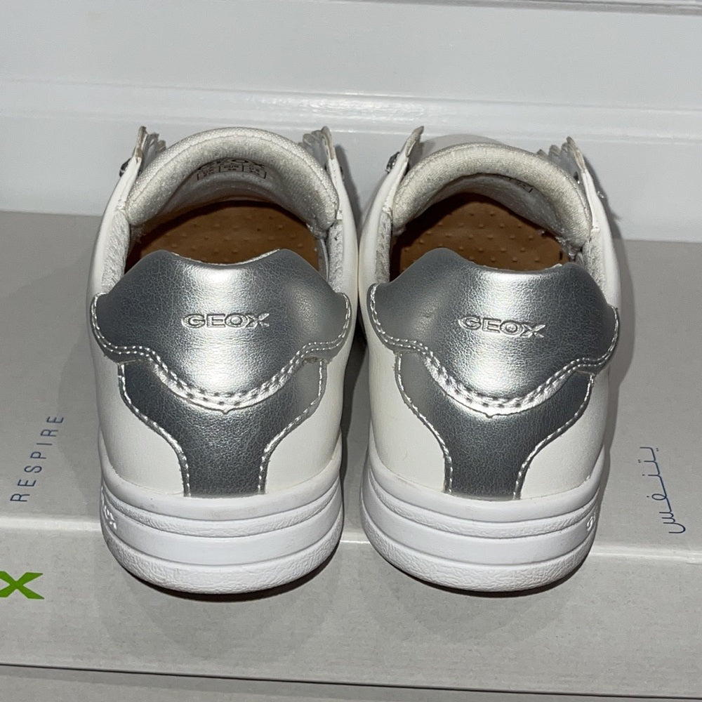 Geox Girls DJ Rock Faux Leather Slip On White Sneakers Size 3.5