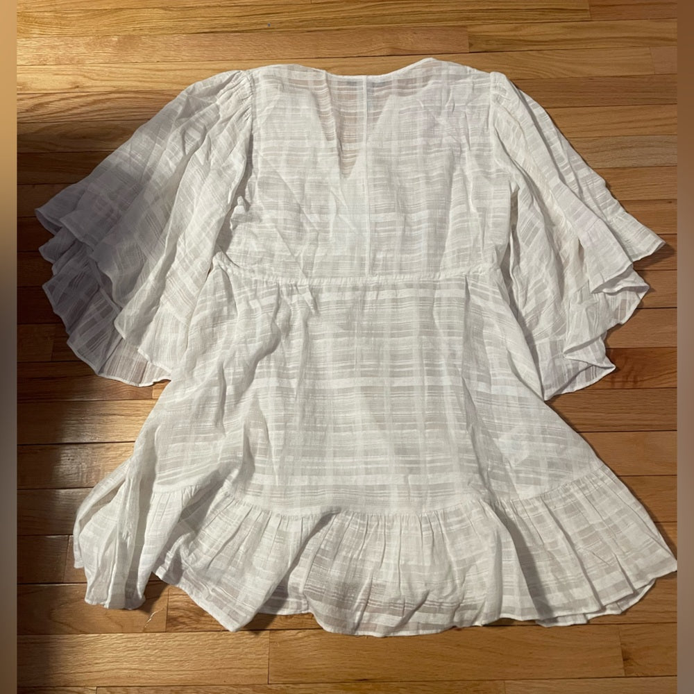 BCBGMaxazria White V-Neck Dress Size Medium