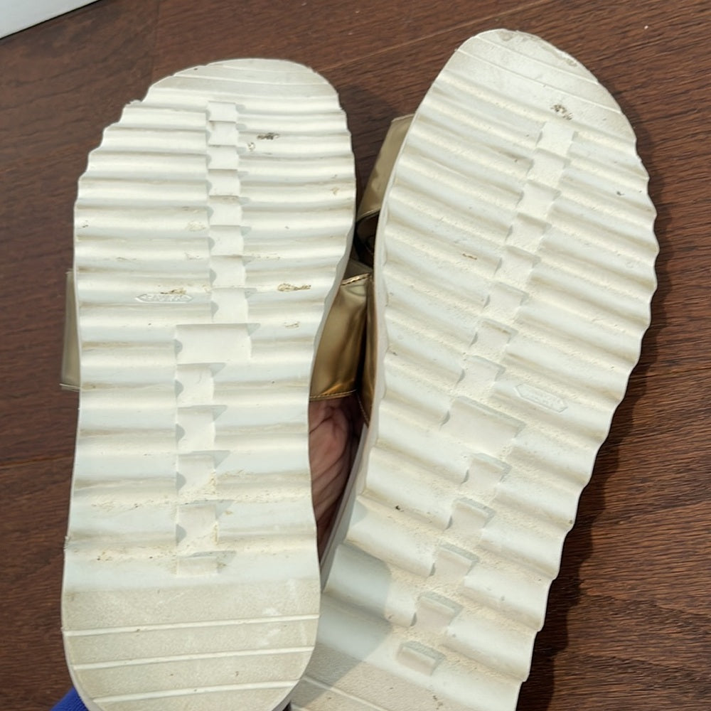 Stuart Weitzman Women’s Gold Slides Size 11