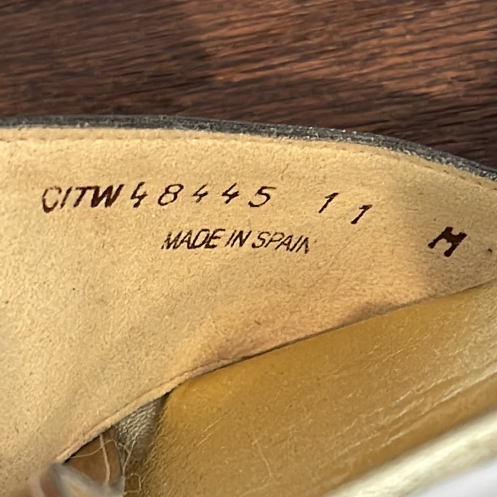 Stuart Weitzman Women’s Gold Slides Size 11