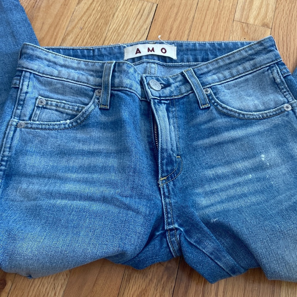 Women’s AMO jeans. Blue. Size 25