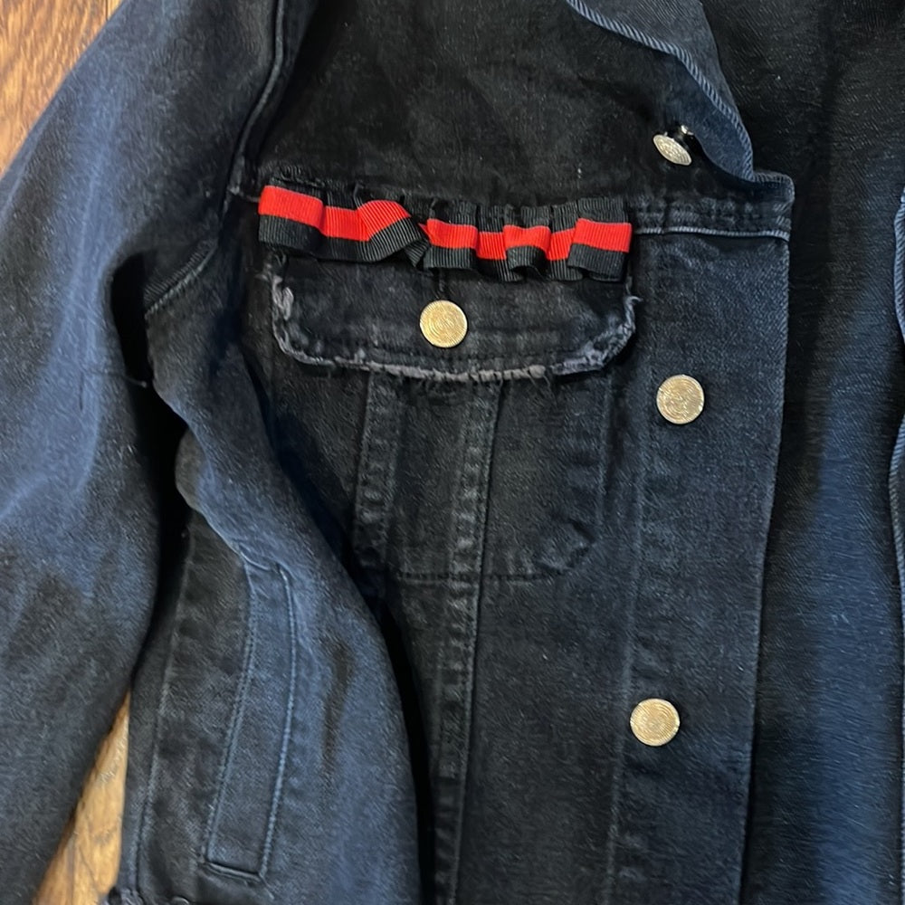 Signature8 Woman’s Black Distressed Jean Jacket Size Small