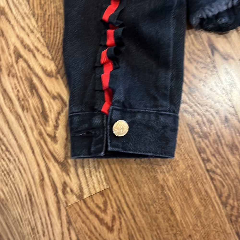 Signature8 Woman’s Black Distressed Jean Jacket Size Small