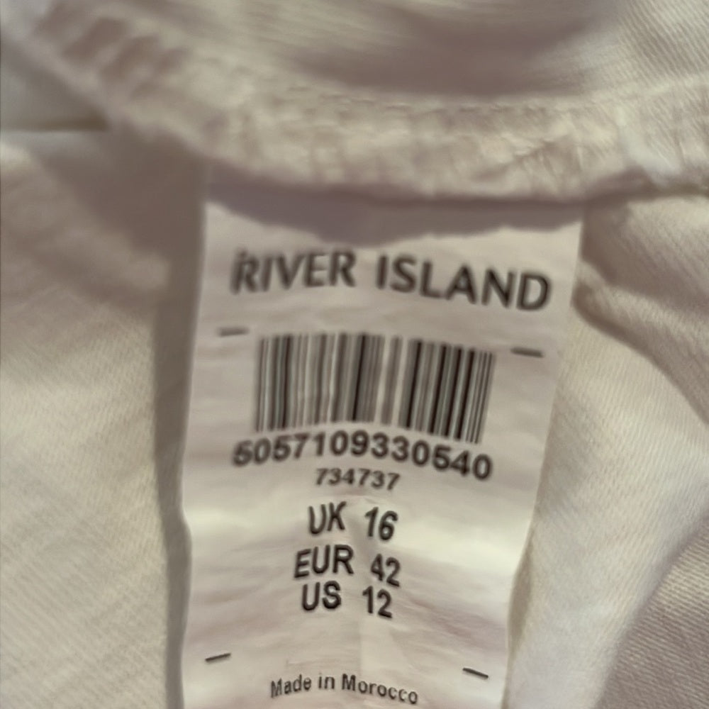 River Island Woman’s White Top Size 12