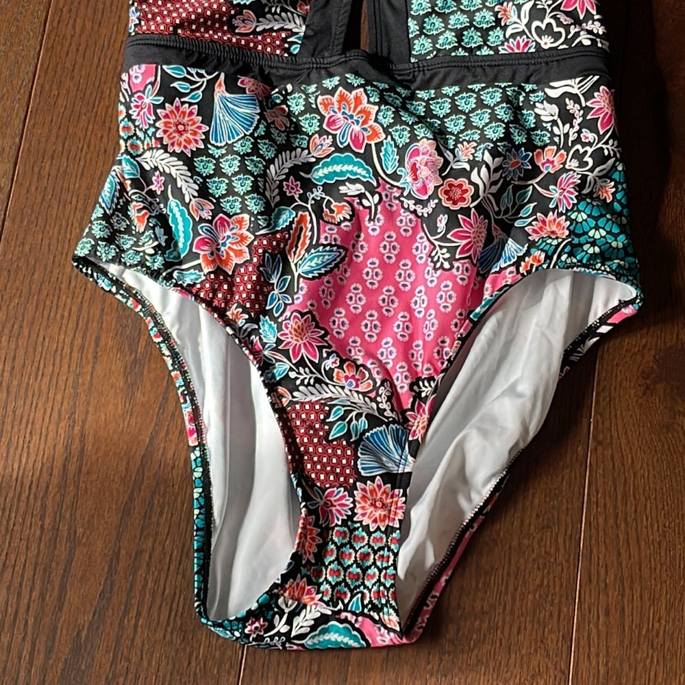 NWT Laundry Design Women’s Bathing Suit Size XL