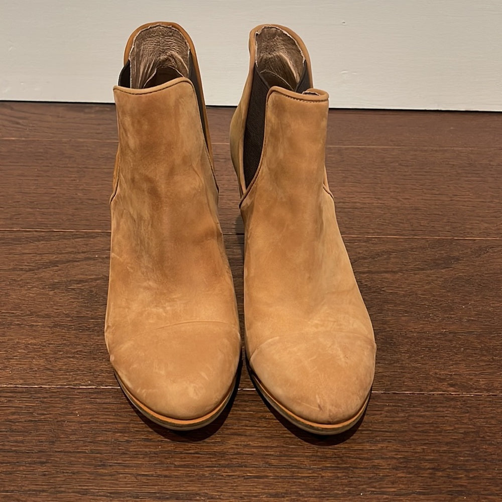 Vince Camuto Tan Women’s Heels Booties Size 10