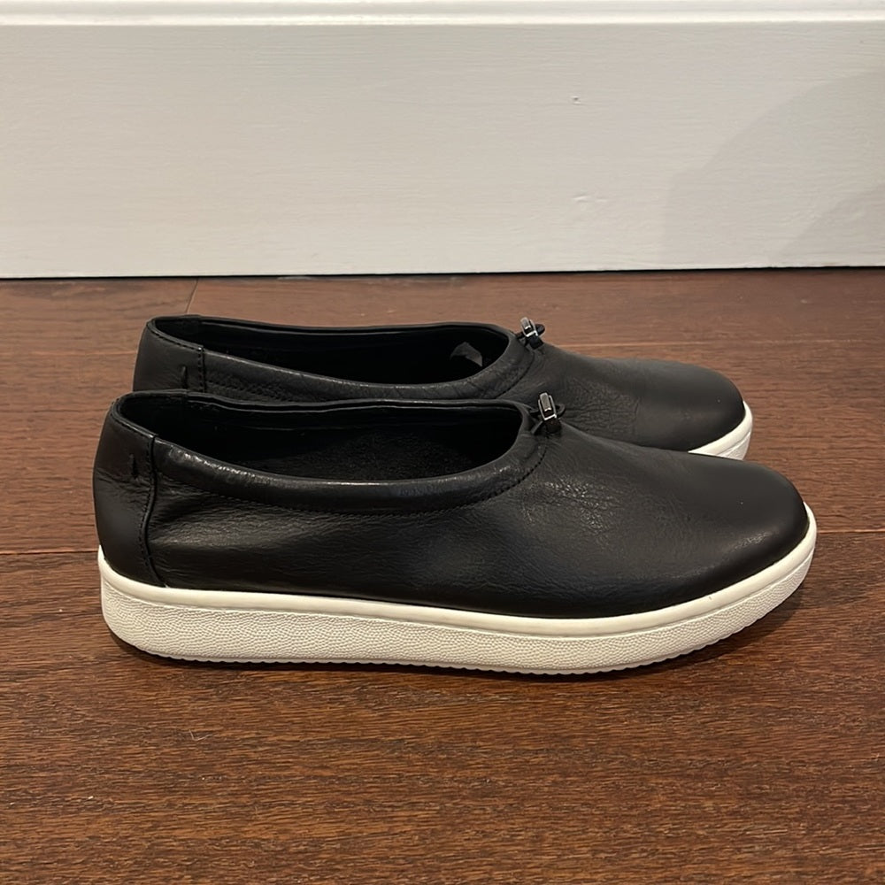 Eileen Fisher Black Slip On Women’s Sneakers Size 7