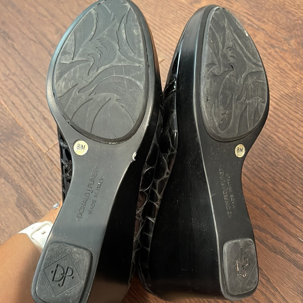 Donald Pliner Women’s Black Wedges Size 8.5