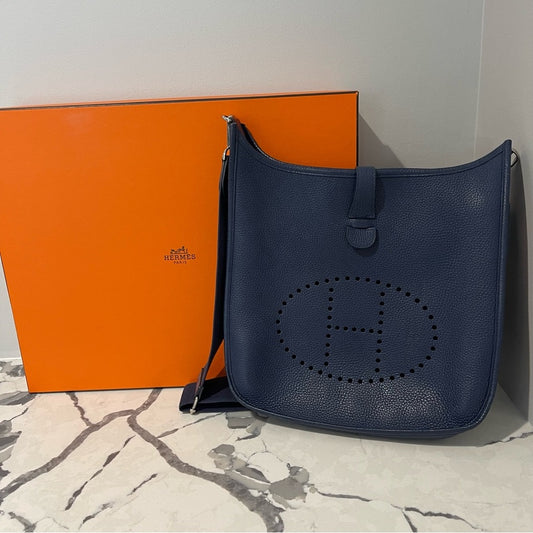 *AUTHENTIC* Hermes Evelyne Navy Leather Silver Hardware Crossybody Bag