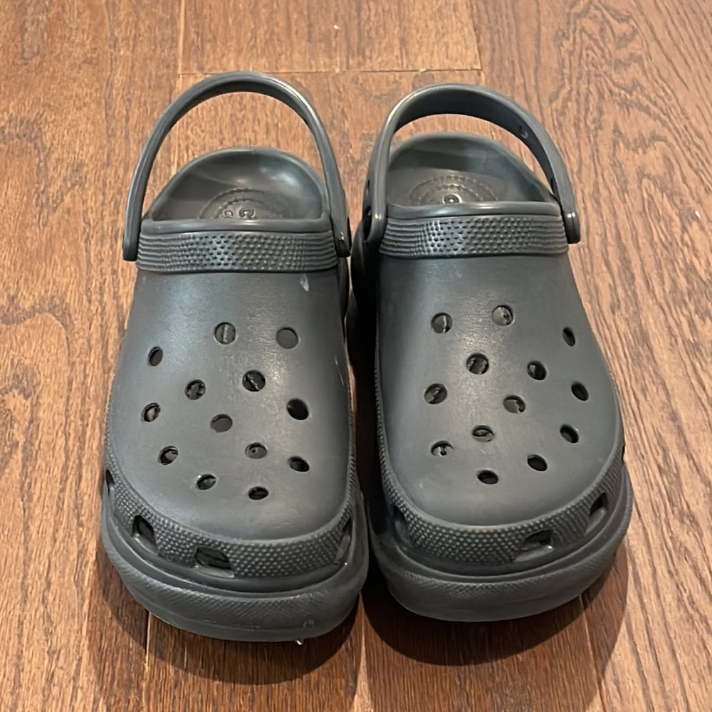 Crocs Women’s Black Crush Clog Size 9