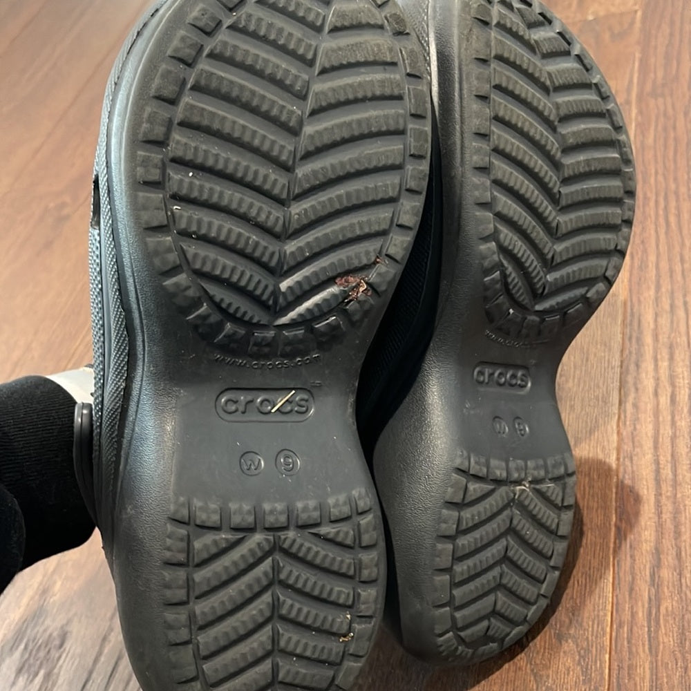 Crocs Women’s Black Crush Clog Size 9