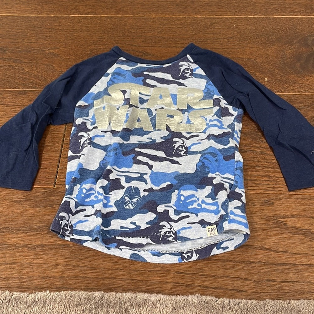 Boys Bundle of Old Navy Long Sleeve T-Shirts Size 2T