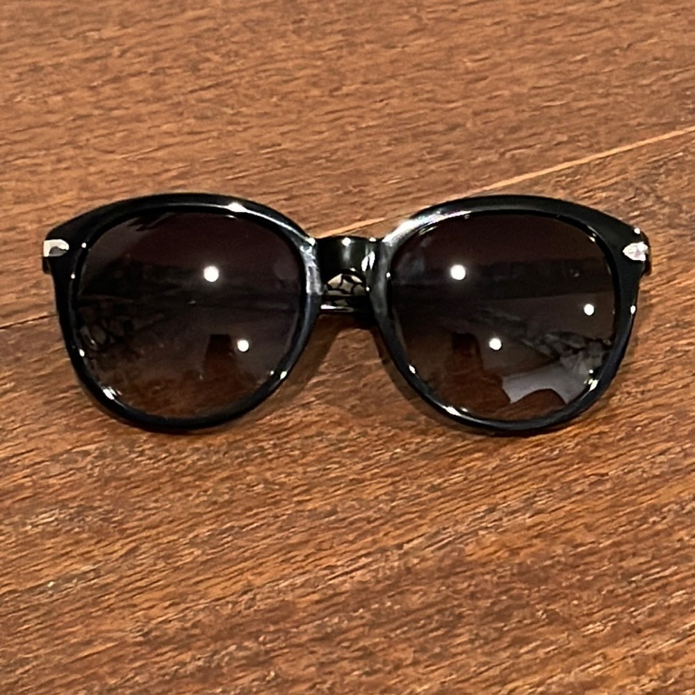 Women’s Coach Black Sunglasses