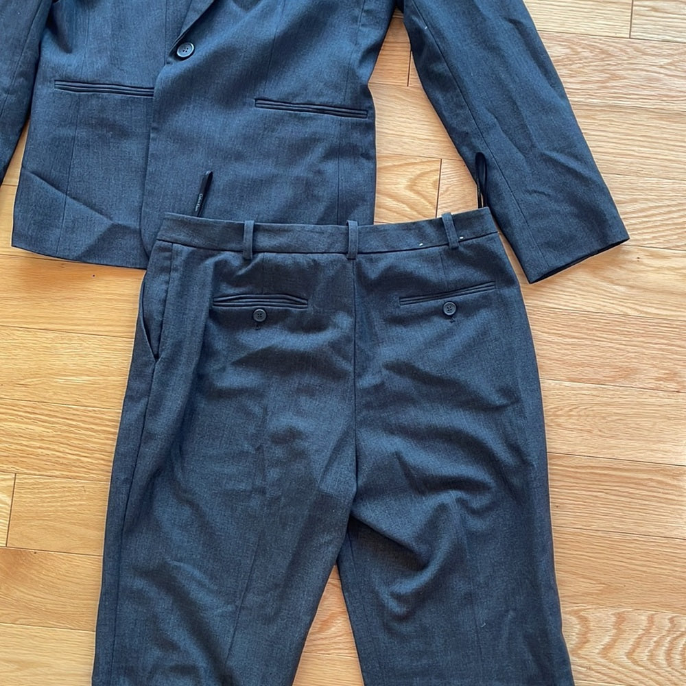 Women’s Calvin Klein Grey Pant Suit Size 8P