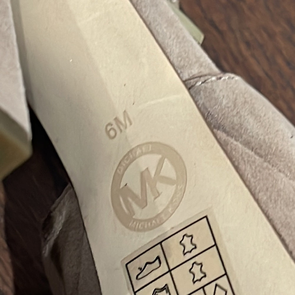 Michael Kors Grey Taupe Suede Peep Toe Platform Sandals Size 6