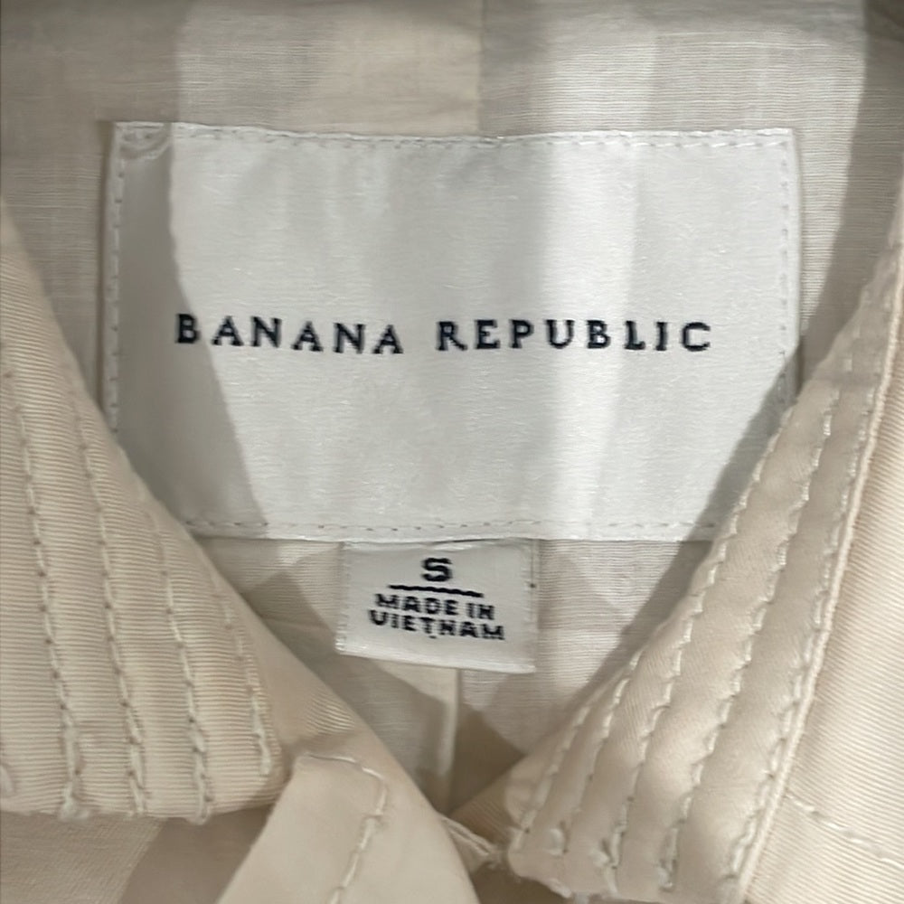 Banana Republic Women’s Cream Coat w/ Adjustable Belt - S