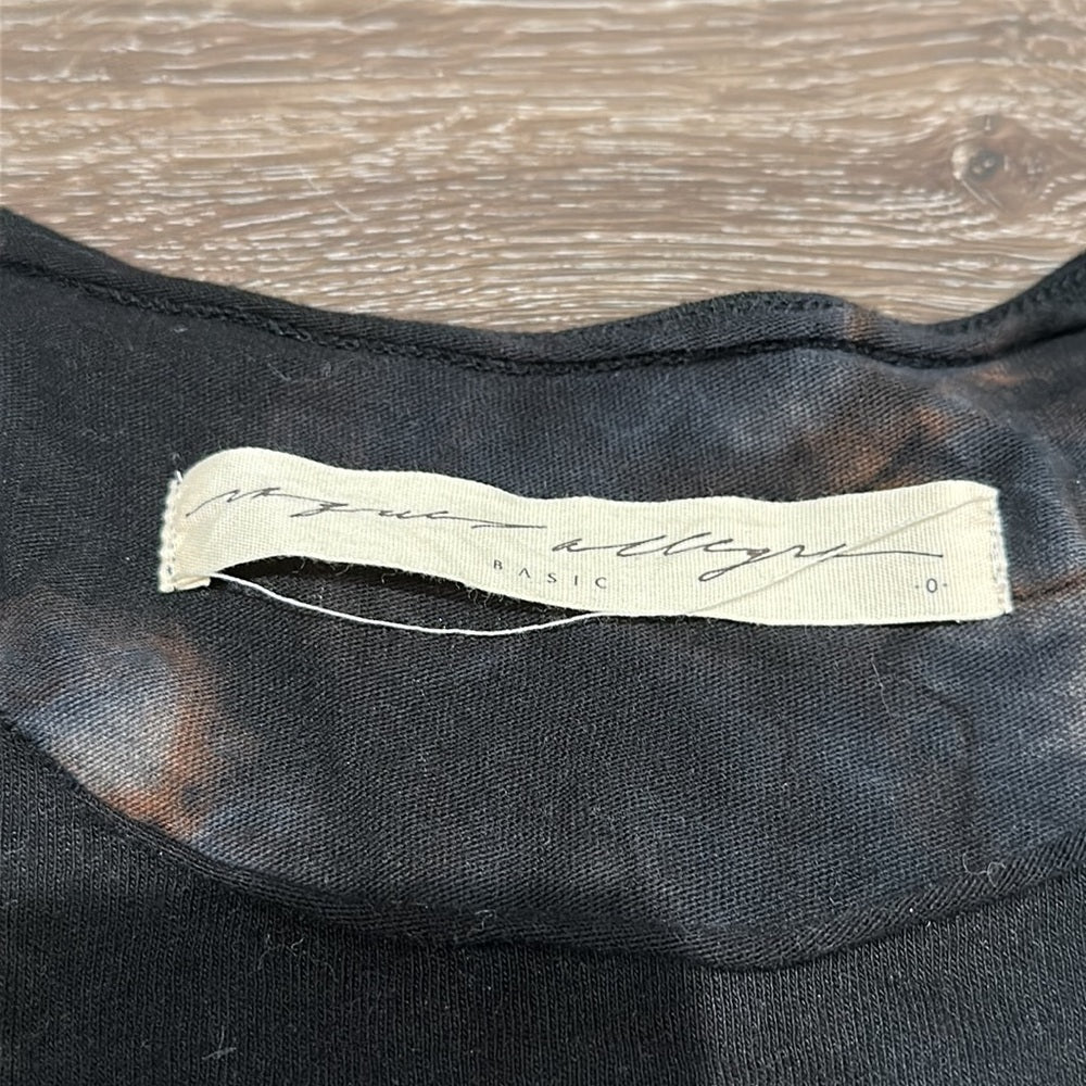 Raquel Allegra Women’s Long Sleeve Acid-Wash Top - Size 0
