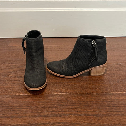 Treasure & Bond Girls Black Boots Size 3