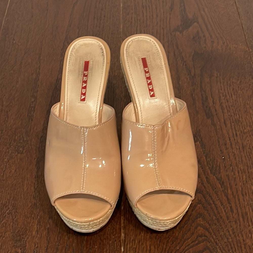 Prada Womenms Tan Patent Leather Cork Sandals Size 37 / 7