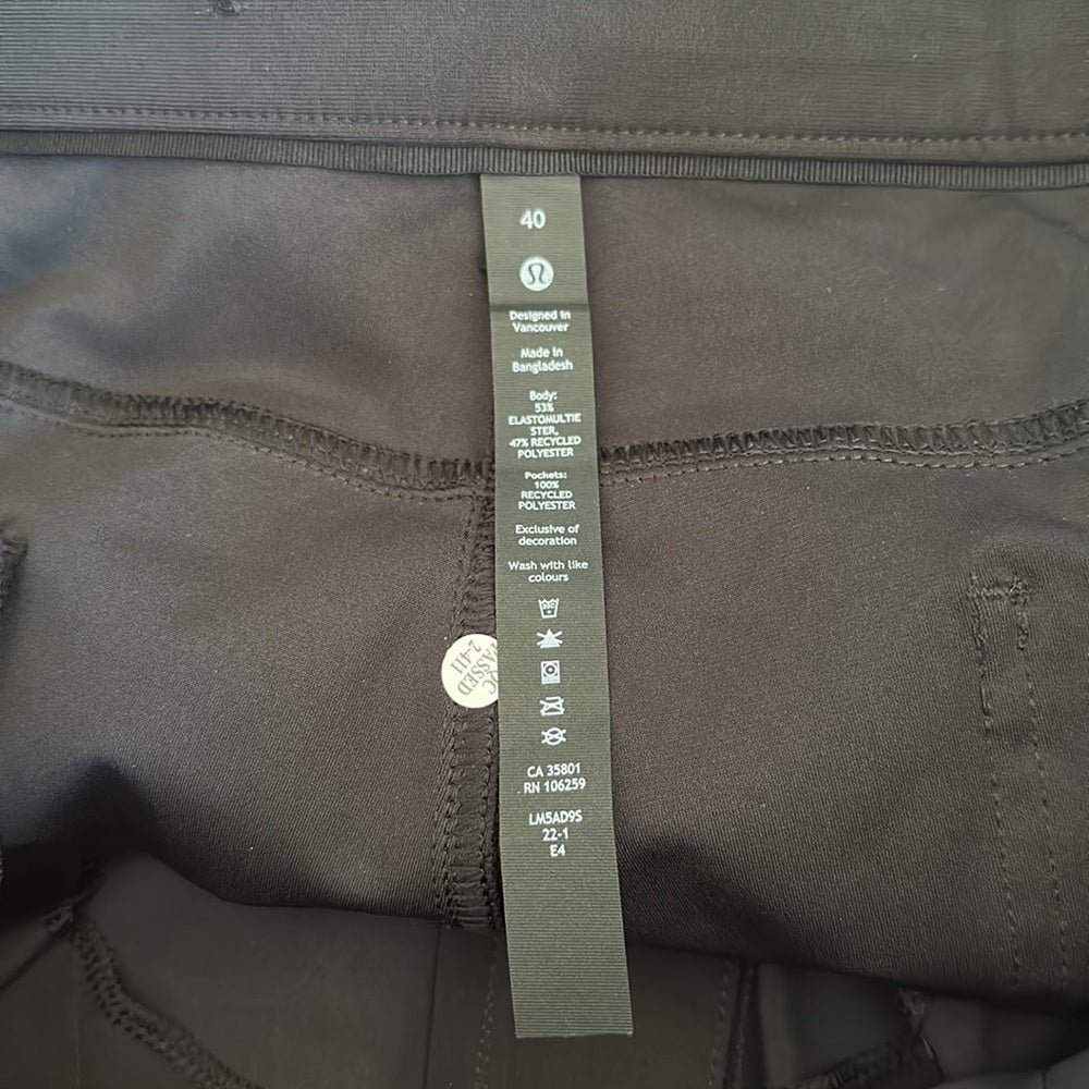 Lululemon Men’s Slacks - Size 40