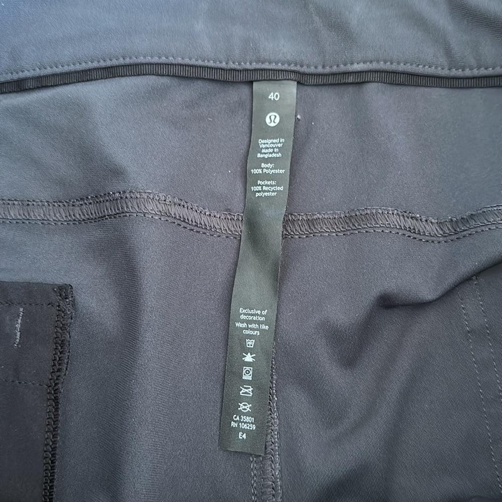 Lululemon Men’s Slacks - Size 40