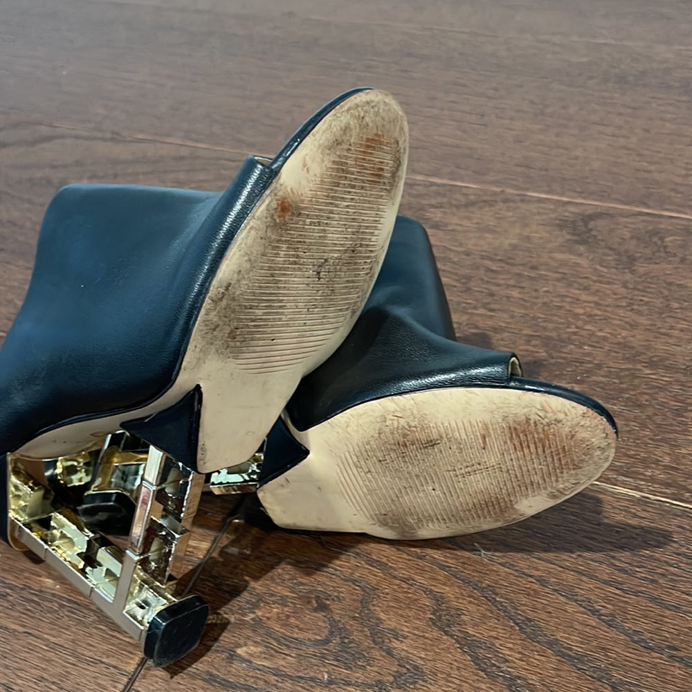 Kate Perry Black Peep Toe Sandals Size 9