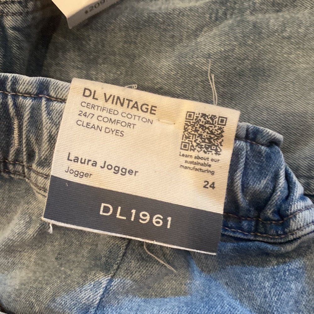 DL1961 Women’s Jogger Jeans Size 24