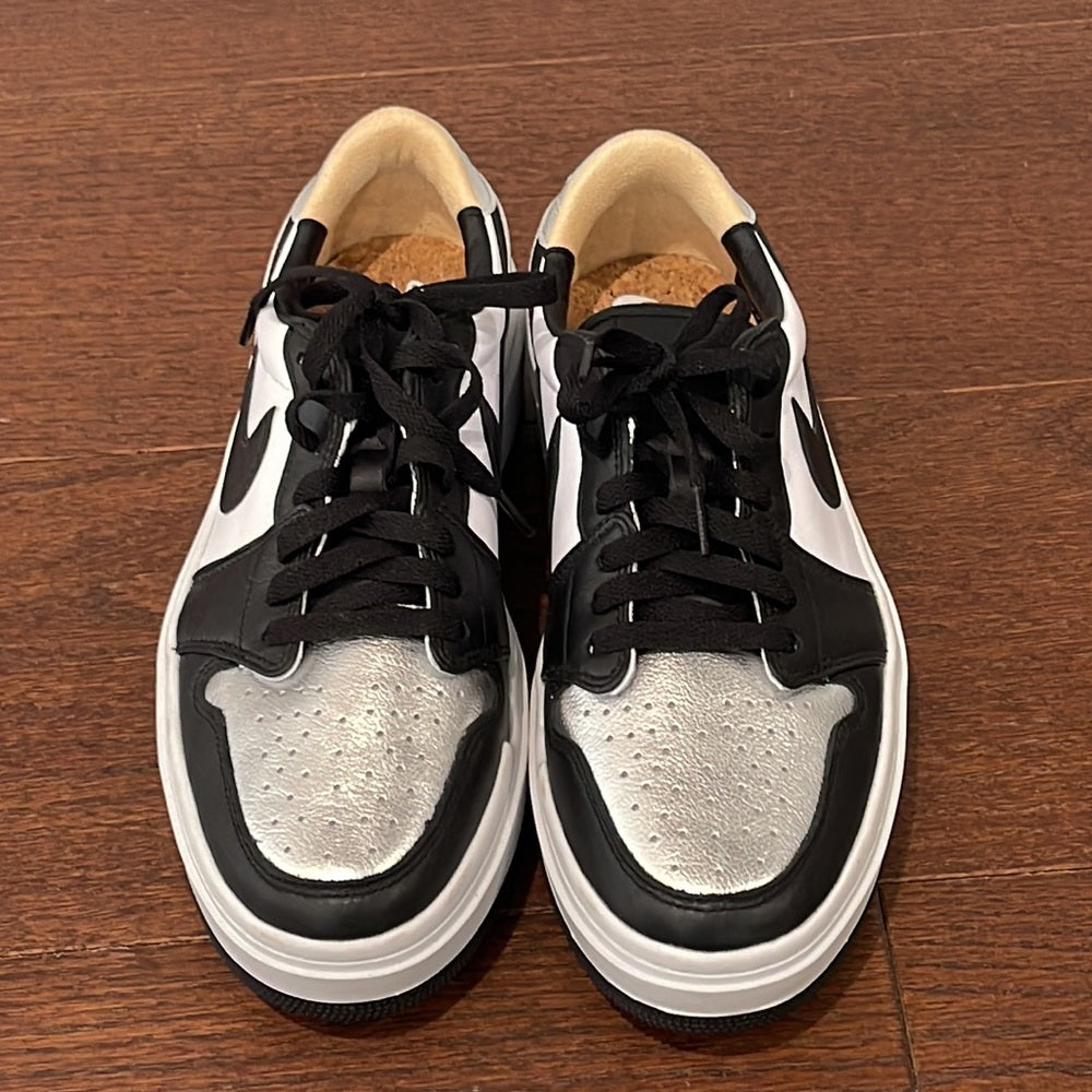 Nike Air Women’s Black, White and Silver Low Top Sneakers Size 10