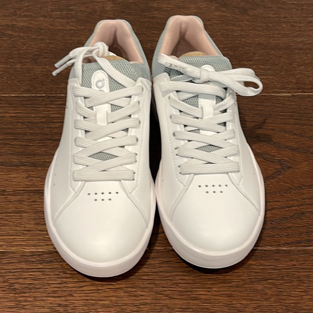 NWT On Cloud Women’s The Rodger Advantage White Sneakers Size 5