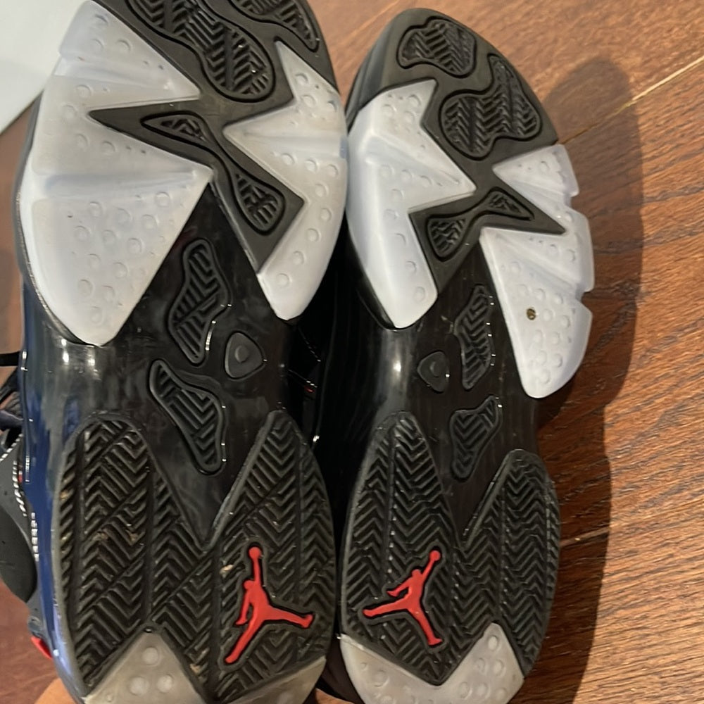 Nike Jordan’s Black High Top Sneakers Size 7