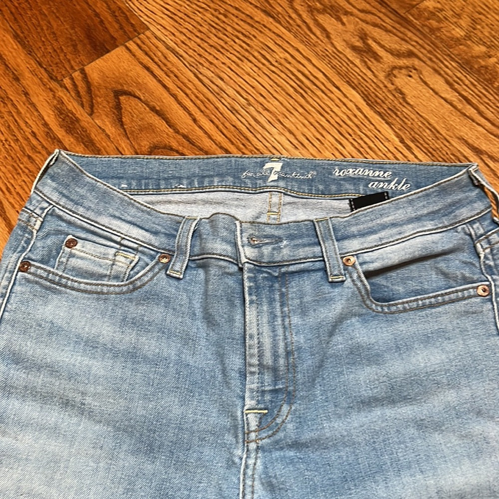 7 For All Mankind Woman’s Light Blue Roxanne Ankle Jeans Size 28