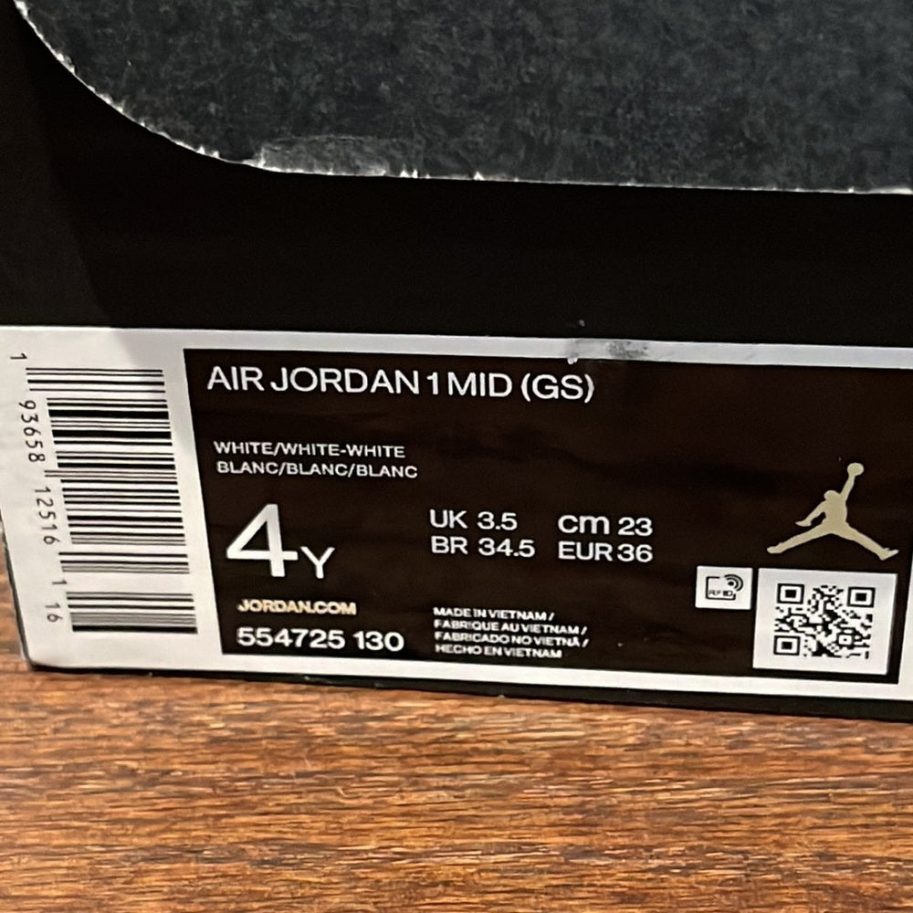 NWT Nike Air Jordan 1 Mid Kids All White High Tops Size 4