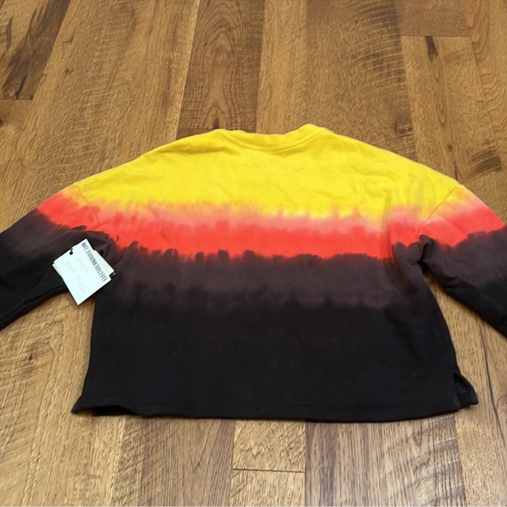NWT Electric and Rose Sweatshirt and Sweatpants Size Small