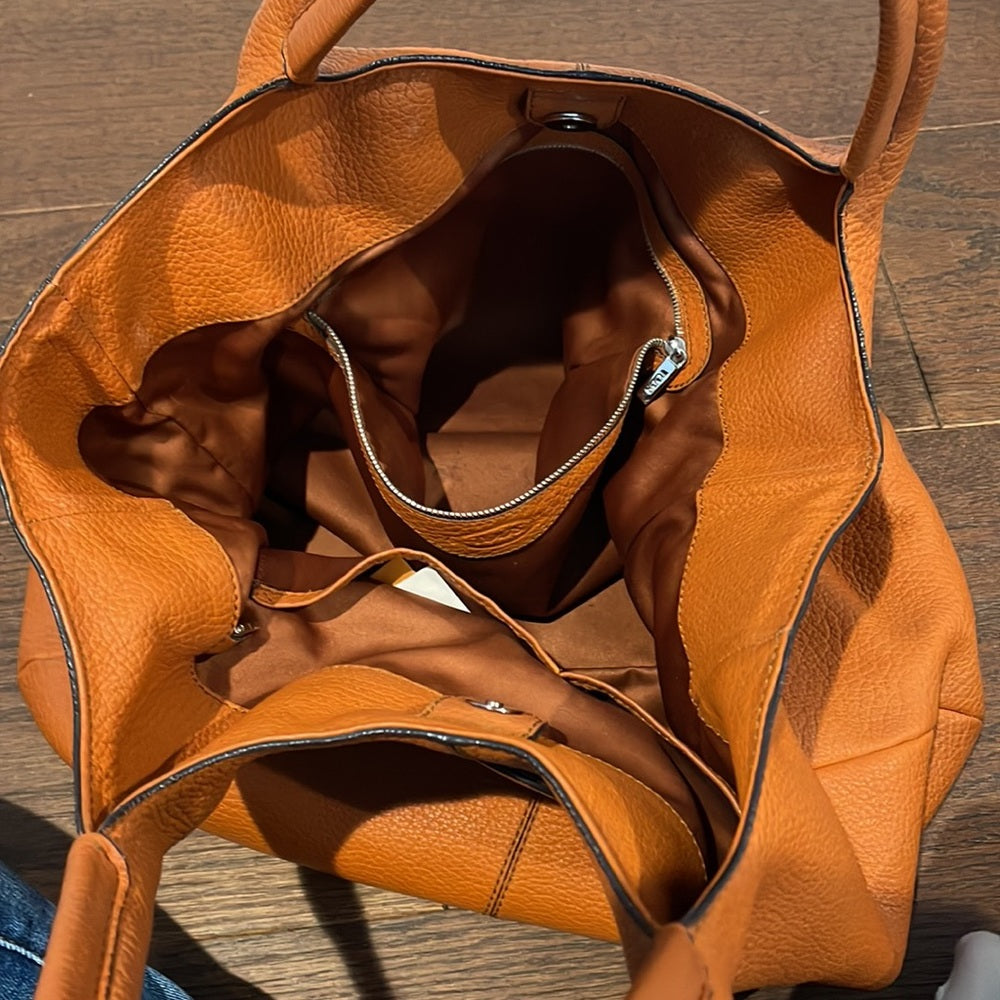 Tod’s Women’s Burnt Orange/Brown Medium Shopping Bag