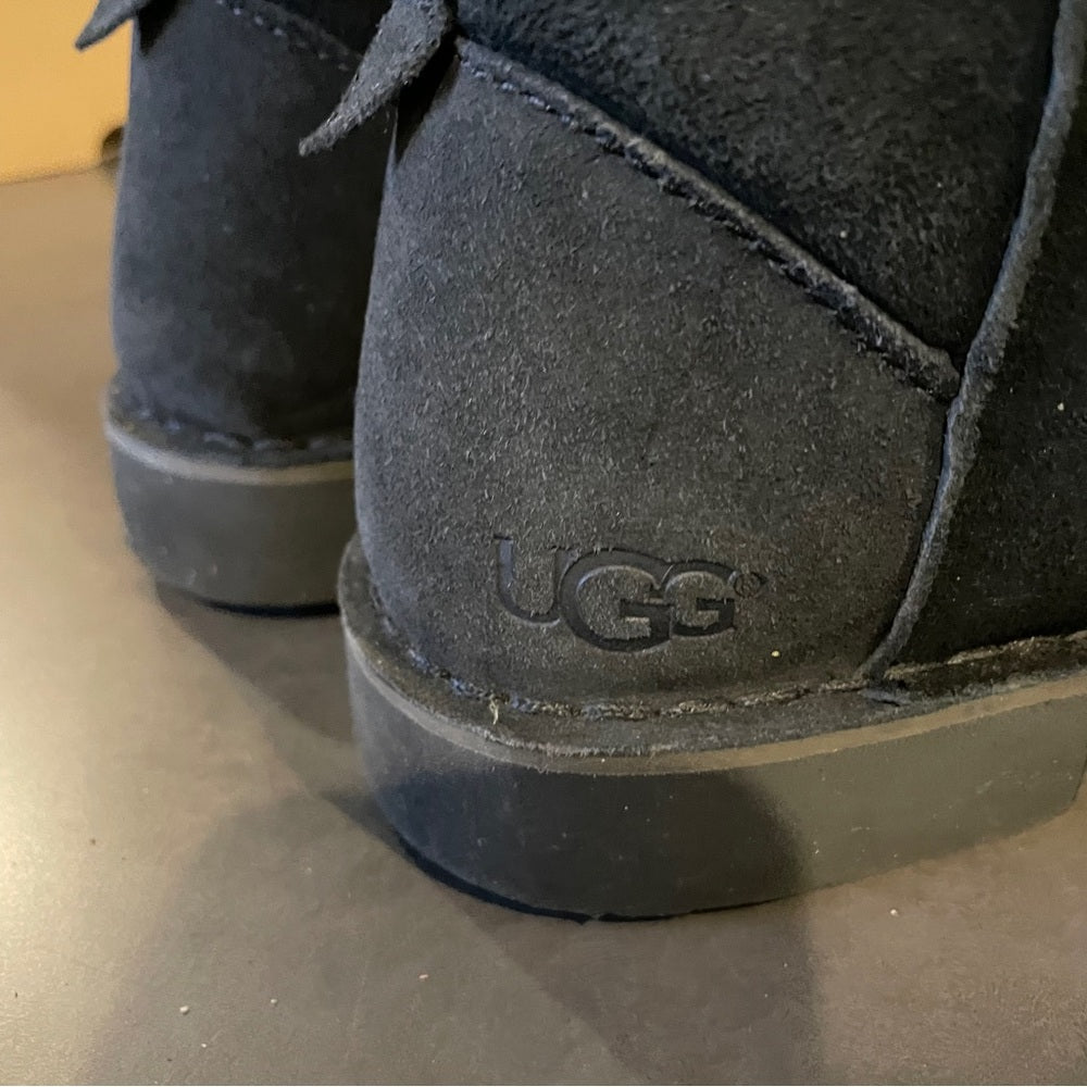 Ugg Women’s Quincy Lace Up Boots Size 9