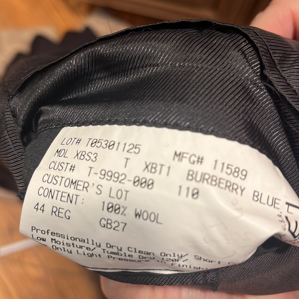 Burberry Men’s Wool Suit Size 44 Reg