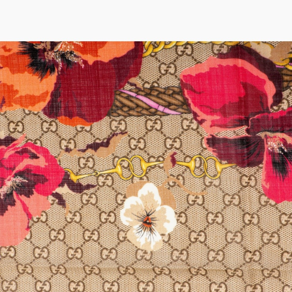 NWT Gucci New Monogram Red Flower Shawl