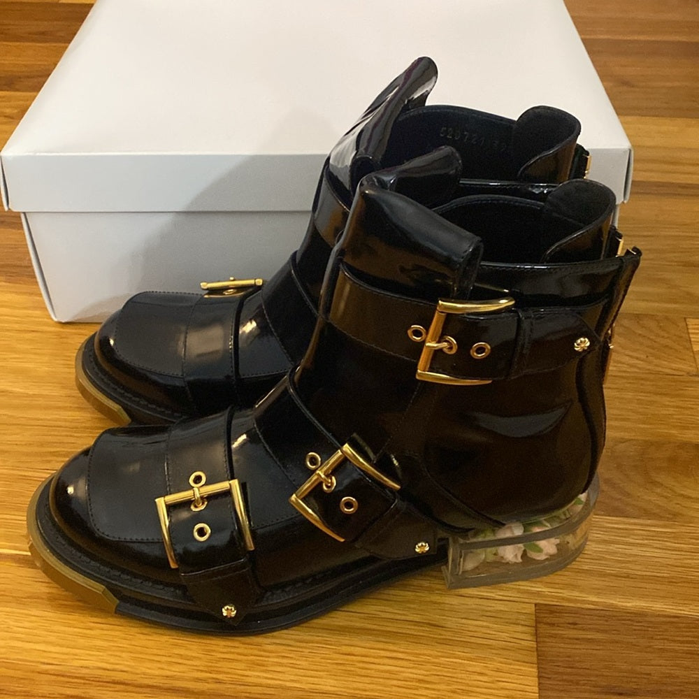 NWOT Alexander McQueen Women’s Black Patent Leather Boots Flower Heels Size 39.5