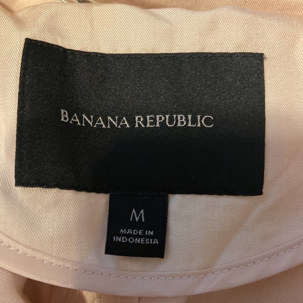 Women’s Banana Republic jacket. Pink. Size M