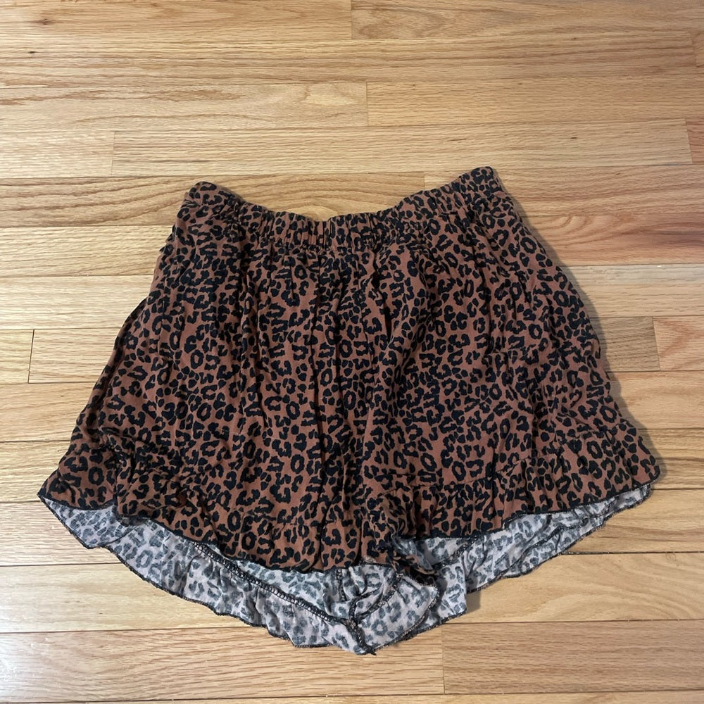 American Eagle Cheetah Wrap Around Shorts Size XL